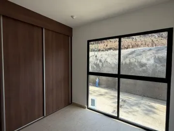 Hermosa Casa Nueva en Lago Esmeralda con Increíbles Vistas
