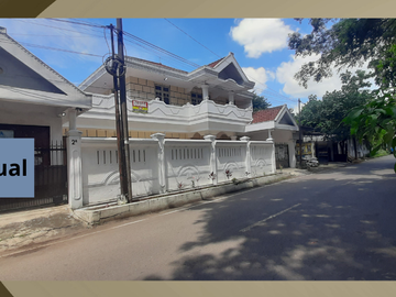 Di jual rumah 2 lantai 0 jalan polowijen depan kejaksaan blimbing malang