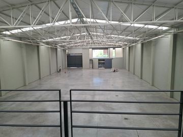 NAVE INDUSTRIAL NUEVA EN RENTA SOBRE MALECÓN DEL RÍO EN LEÓN GTO - CON LOCAL COMERCIAL
