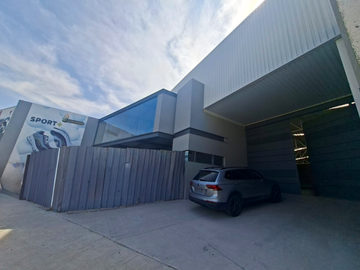 NAVE INDUSTRIAL NUEVA EN RENTA SOBRE MALECÓN DEL RÍO EN LEÓN GTO - CON LOCAL COMERCIAL