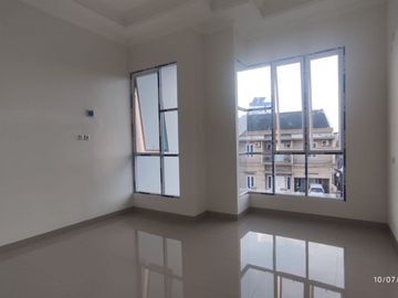 DIJUAL TOWNHOUSE EKSKLUSIF MODERN SEKIP PALEMBANG