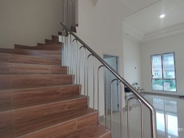 DIJUAL TOWNHOUSE EKSKLUSIF MODERN SEKIP PALEMBANG
