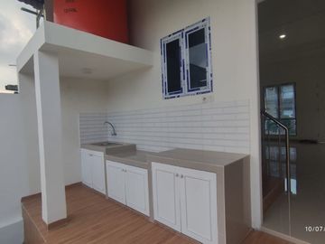 DIJUAL TOWNHOUSE EKSKLUSIF MODERN SEKIP PALEMBANG