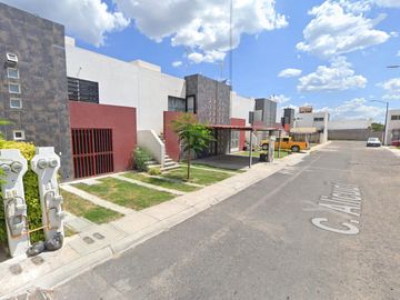 Casa en Venta en Rinconada Mediterraneo, El Pueblito, Querétaro Adjudicada JP2