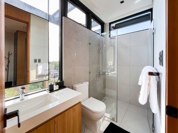 Brand New Modern House for Sale in Alabang West Village, Las Piñas