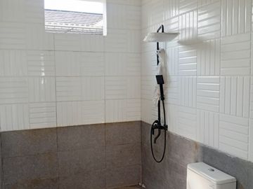 Dijual Rumah Baru, Area Ivy Park BSB Mijen, Dekat Danau dan Pusat BSB