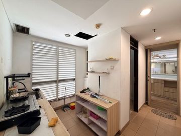 Apartemen royale springhill kemayoran 3 kamar 196 private lift termurah