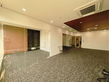 FREE PPN 0%. Sewa kantor office fully furnish [199m] PRAXIS Genteng dekat siloam tunjungan