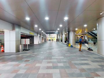 FREE PPN 0%. Sewa kantor office fully furnish [199m] PRAXIS Genteng dekat siloam tunjungan