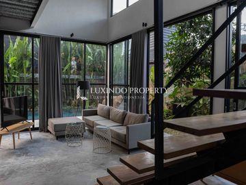 DIJUAL VILLA DENGAN 6 KMAAR TIDUR DI TAMPAK SIRING