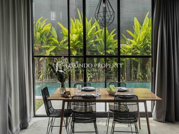 DIJUAL VILLA DENGAN 6 KMAAR TIDUR DI TAMPAK SIRING