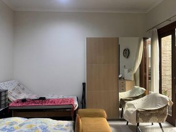 Dijual Rumah 2 Lantai di Tomang Jakarta Barat