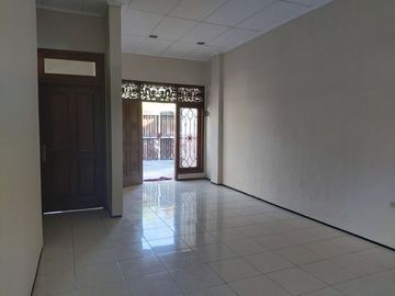 Rumah Bagus Siap Huni di Solo Baru