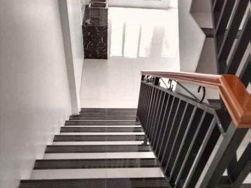 Rumah Baru 1 Tahun di Taman Malaka Selatan – Pondok Kelapa | Siap Huni & SHM