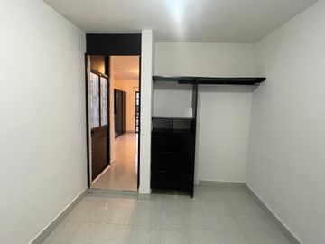 RENTA CASA CON LOCAL EN LA LOMA, QRO