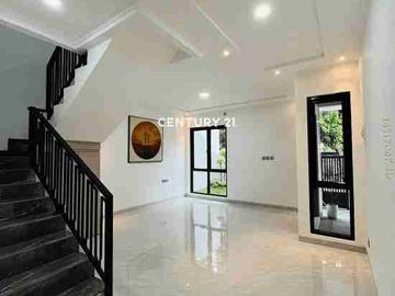 Hot sale dijual rumah baru siap huni di graha bintaro