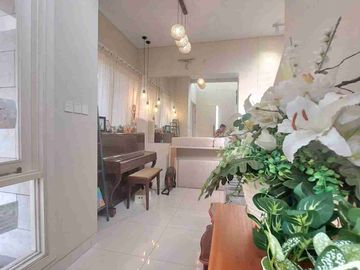 Rumah hook 2 Lantai,Semifurnished,siap huni, bebas banjir di cluster Volta, Kawasan Asri di Summarecon Serpong, tangerang, banten
