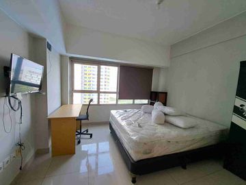 disewakan studio furnish di apartemen the Springlake Summarecon Bekasi