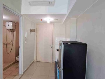 disewakan studio furnish di apartemen the Springlake Summarecon Bekasi