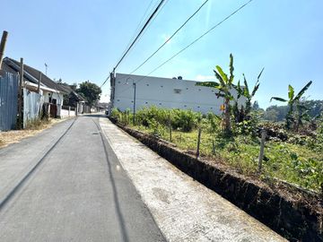 Ring 1 Kampus UII Jogja, Tepi Jalan Aspal Lebar