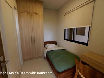 3-Storey with Roof Deck Townhouse for Sale at East Fairview near MRT7 Station
