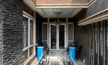 Dijual rumah 2 lantai, ada kolam renang. sangat  mewah ,   siap huni dan  nyaman,  di Kota Wisata. Bogor