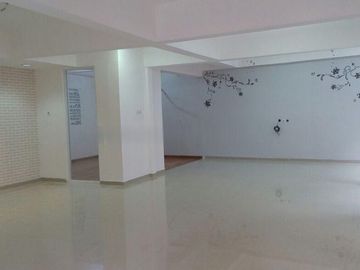 Rumah Taman Kencana 3 kamar semi furnished rapi layout lapang