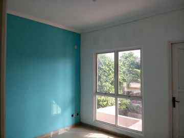 Rumah Taman Kencana 3 kamar semi furnished rapi layout lapang