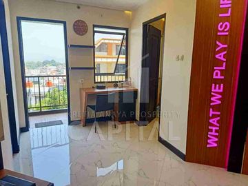 Investasi Menarik! 2 BR Full Furnished di Apartemen Majesty