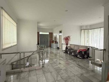 Dijual rumah pik1