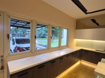 Dijual rumah 2lt siap huni di cluster Sutera Renata, Alam Sutera, Tangerang