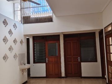 Rumah 1 Lantai Daerah Manyar Surabaya