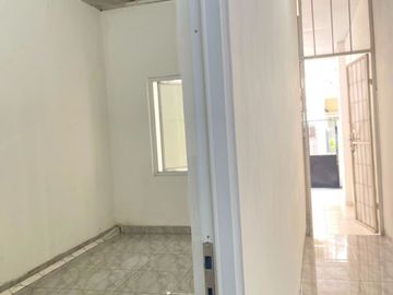 Rumah Cantik Luas 2 Lantai Area Grogol Jakarta Barat