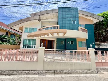 Spacious 4 Bedroom w/ 5 Parking House for rent in Guadalupe Cebu City