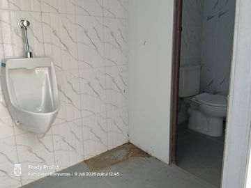 Lokasi Strategis! Ruko Disewakan Dekat Stasiun Purwokerto dengan Parkir Luas