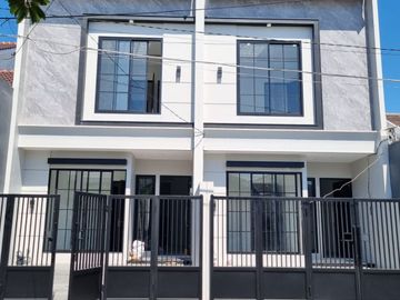 Rumah Wisma Mukti Baru Gress, SHM, Semi Furnish, Lantai Full Granit