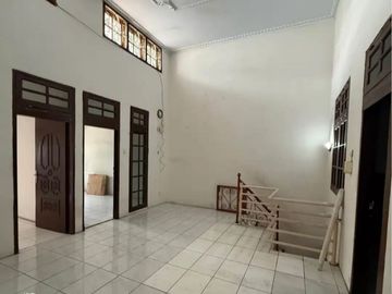 Jual Rumah Sunter Jakarta Utara, Pagi Hari Berlimpah Cahaya (Hadap Timur) & Asri!