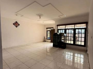 Jual Rumah Sunter Jakarta Utara, Pagi Hari Berlimpah Cahaya (Hadap Timur) & Asri!