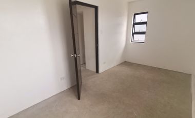 2Storey Townhouse For Sale in Cabuco Trece Martires City (Annika)-MC
