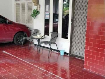 Dijual rumah wiguna tengah