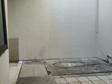 Disewakan rumah cakep siap renov di galaxy bekasi