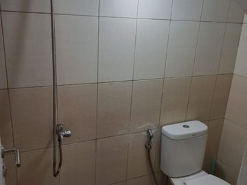 Rumah 2lt luas 6x15 90meter 2KT Cluster Thames JGC Jakarta Garden City