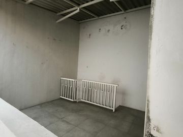 Rumah Margorejo Indah Hadap Selatan Row Jalan 3 Mobil Longgar