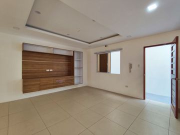 For Sale 2 Storey Modern Townhouse in Greenheights Subd San Bartolome Novaliches, Q.C KSA 14.5M
