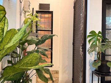 Jual Rumah Modern dan Kondisi Sangat Bagus di Taman Palem Lestari Jarang Ada