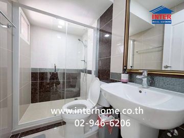 Two-story detached house, 43 sq.wah, Neo Home Ratthanathibet-Ratchaphruek Village, near Central Westgate, located on Bang Kruai-Sai Noi Road, Ratthana