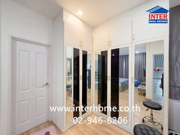 Two-story detached house, 43 sq.wah, Neo Home Ratthanathibet-Ratchaphruek Village, near Central Westgate, located on Bang Kruai-Sai Noi Road, Ratthana