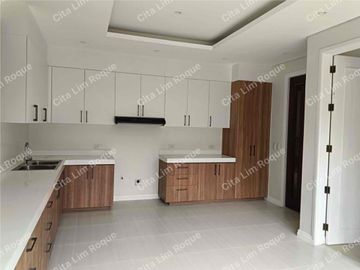 Super Sale Ayala Alabang House and Lot