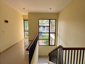Rumah Luas Hadap Utara Siap Huni di Alam Sutera