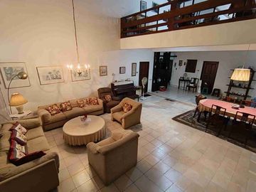 RUMAH PREMIUM 927M² DI JALAN SUTOMO PEKANBARU